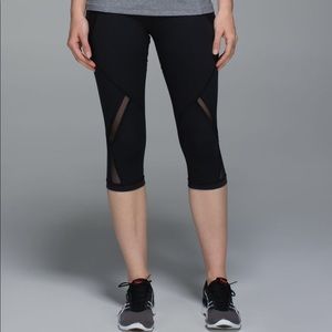 Lululemon Cool to Street Crop